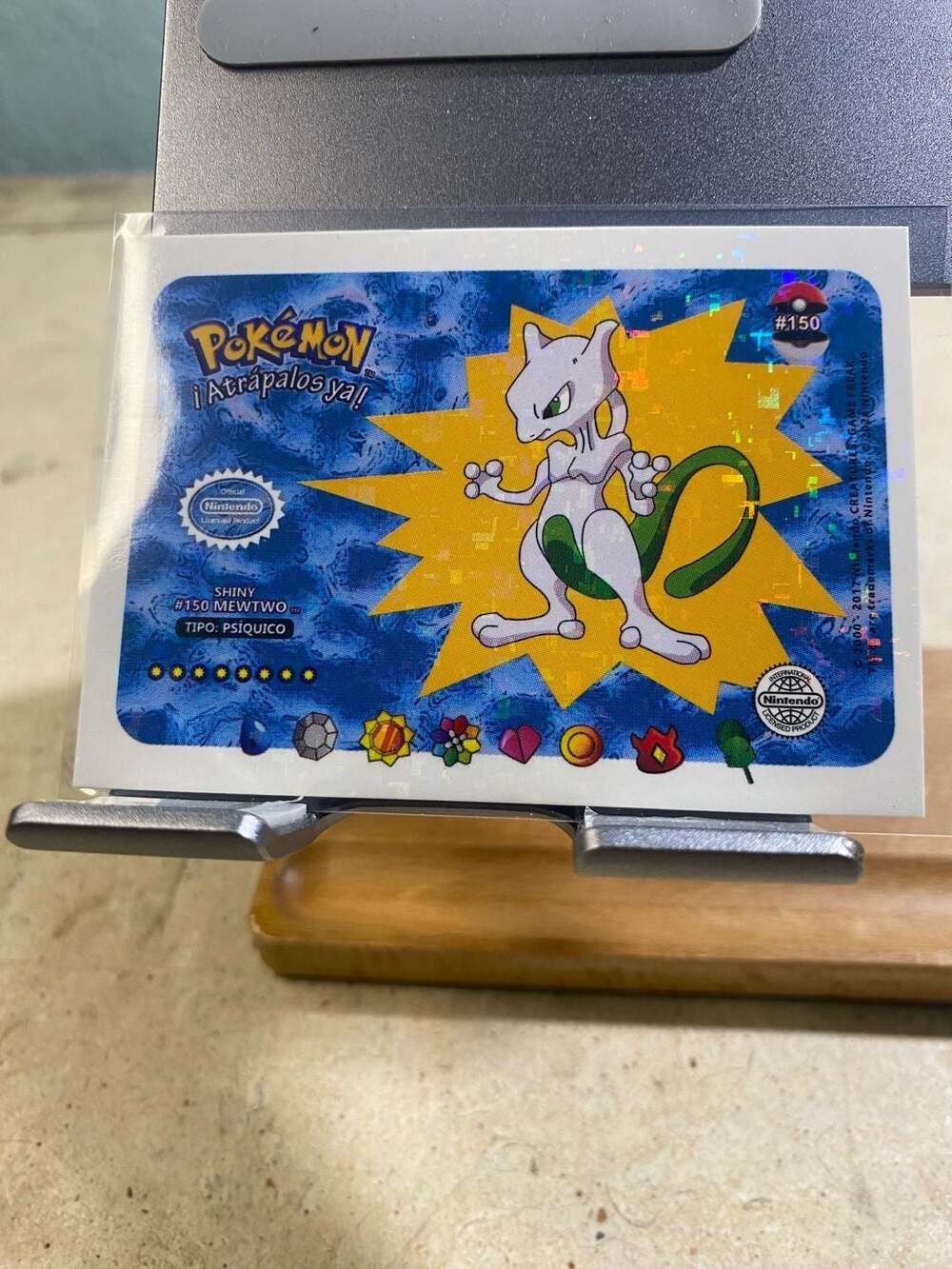Pokémon iAtrápalosya! Shiny #150 Mewtwo Holographic Sticker Card